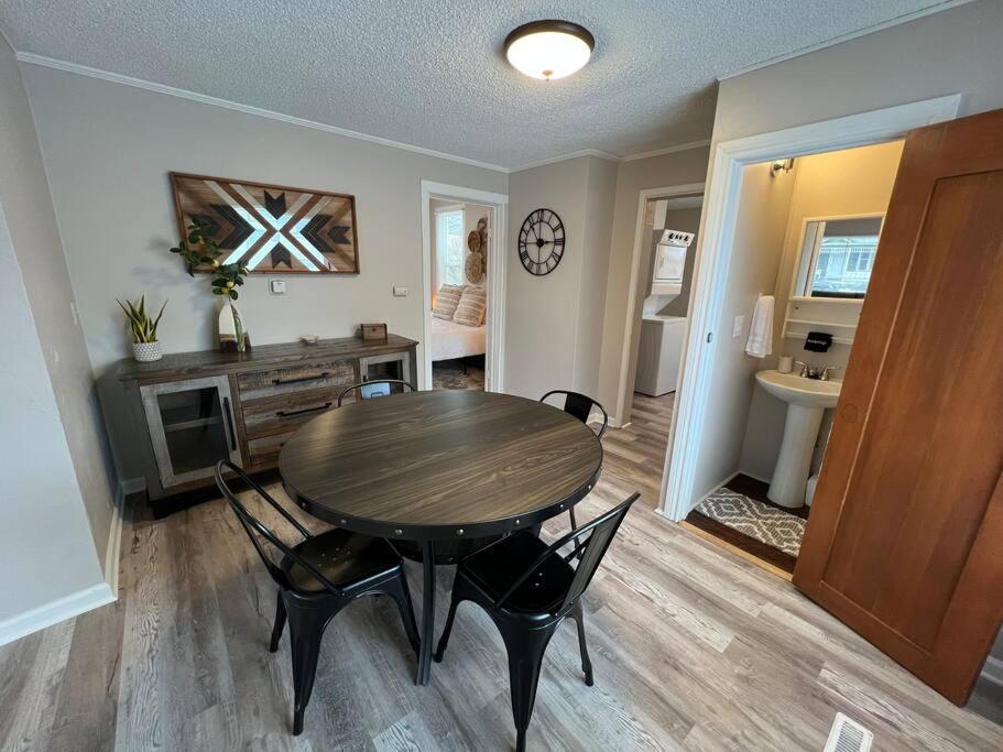 A Very Unique Quirky And Comfortable Home Spokane Esterno foto