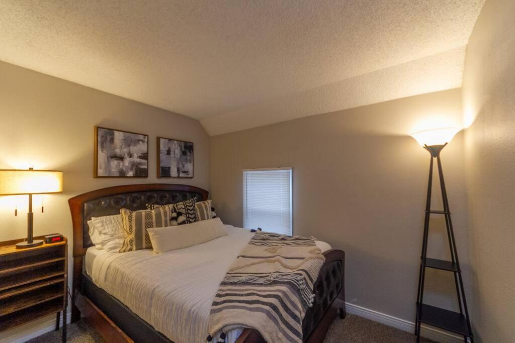 A Very Unique Quirky And Comfortable Home Spokane Esterno foto